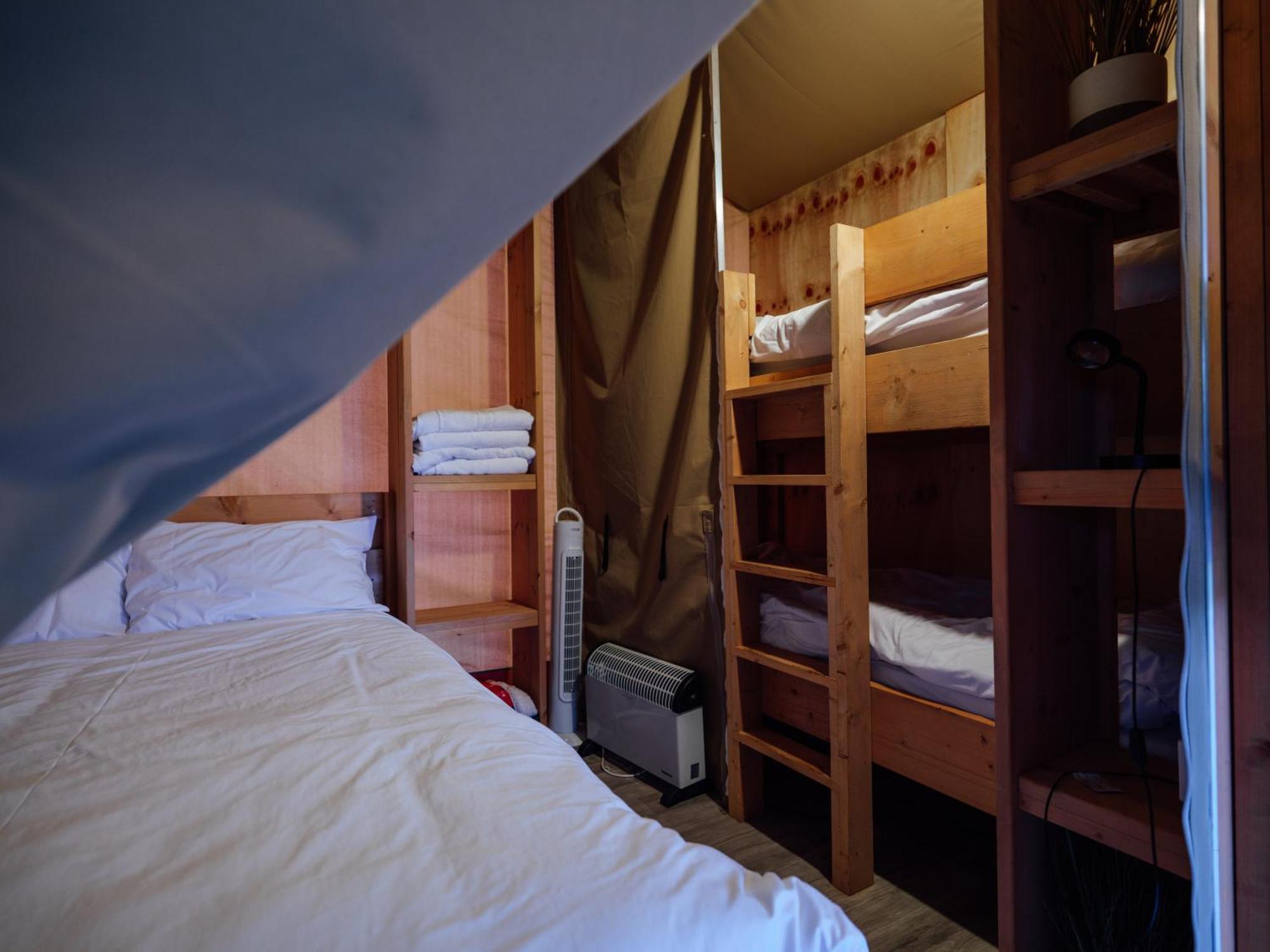 Sunset Retreats Safari Tent Ombersley 外观 照片