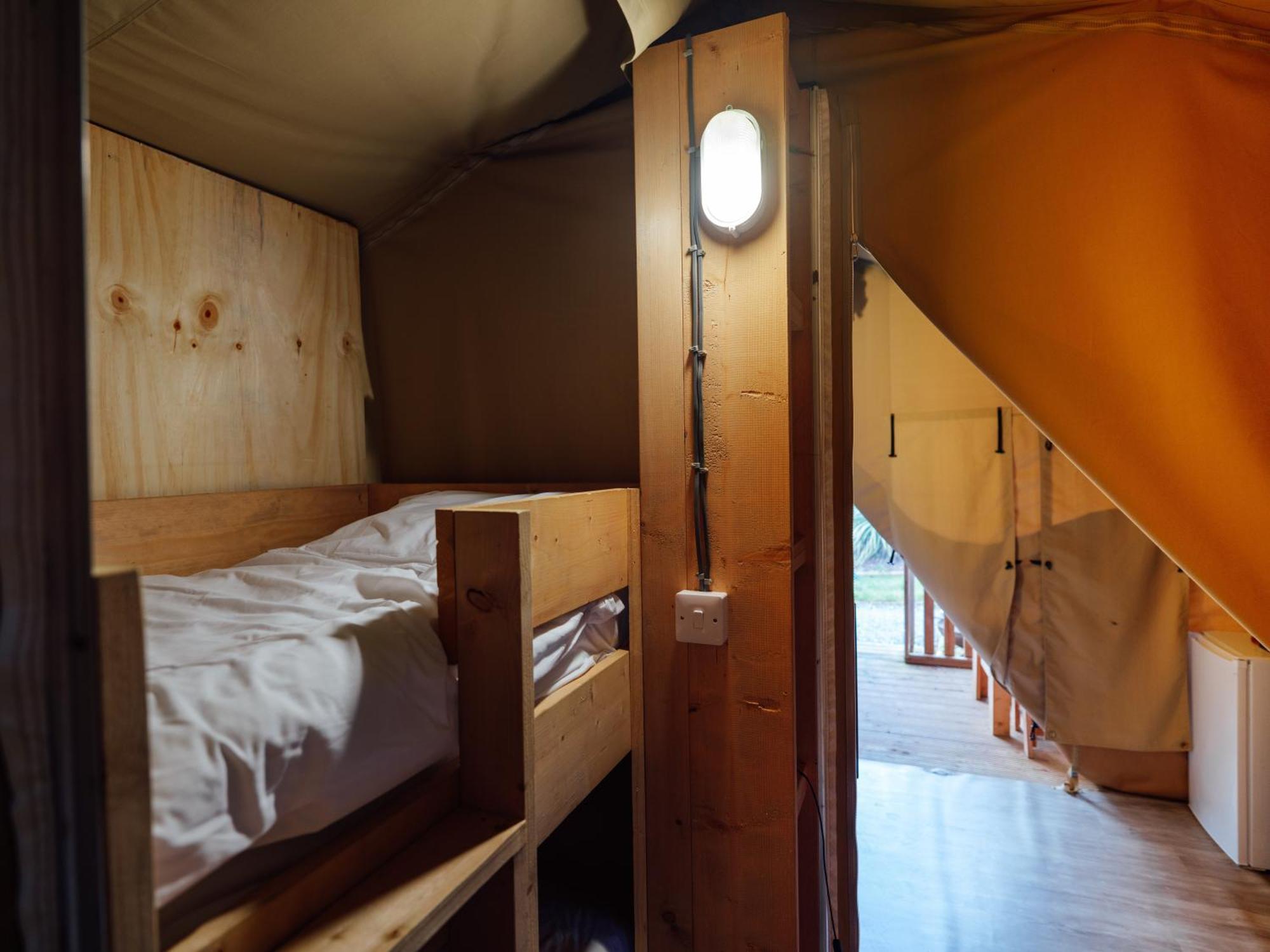 Sunset Retreats Safari Tent Ombersley 外观 照片